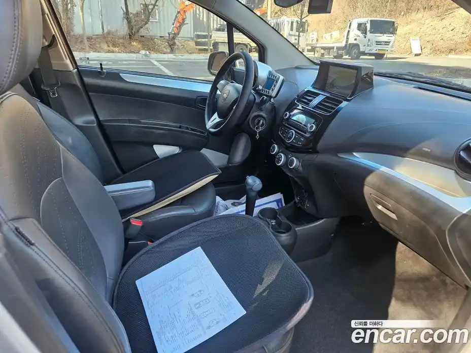 Chevrolet Spark 2013 1.0 Автомат в Москве № 332213, фото 18