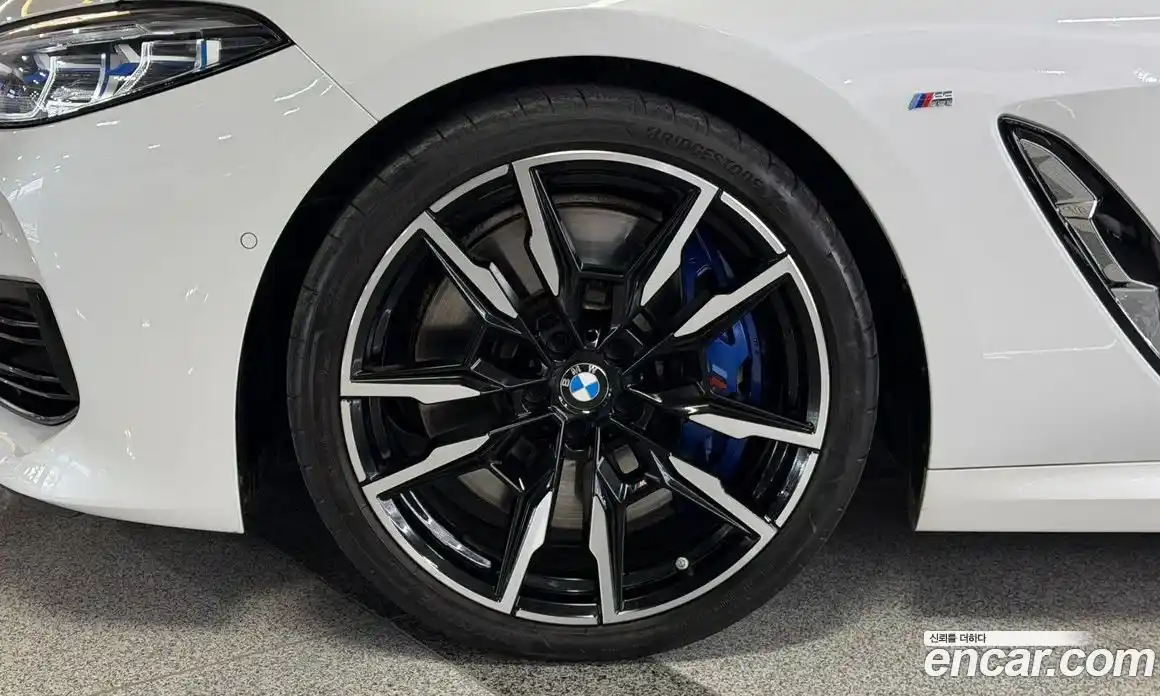 BMW 8-Series 2023 4.4 Автомат в Москве № 334970, фото 5