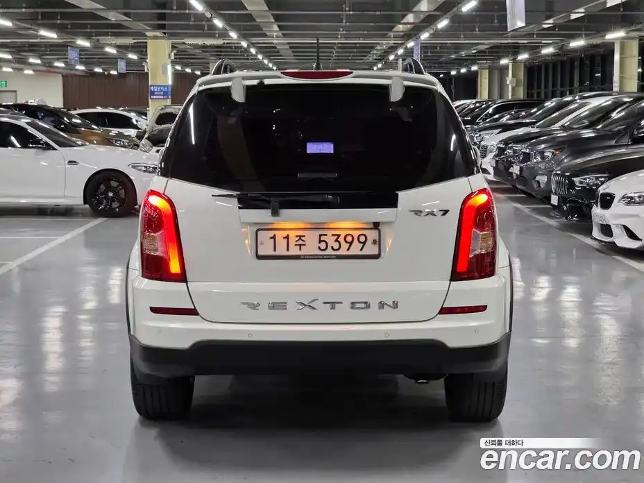 SsangYong Rexton 2015 2.0 Автомат в Москве № 33499, фото 4