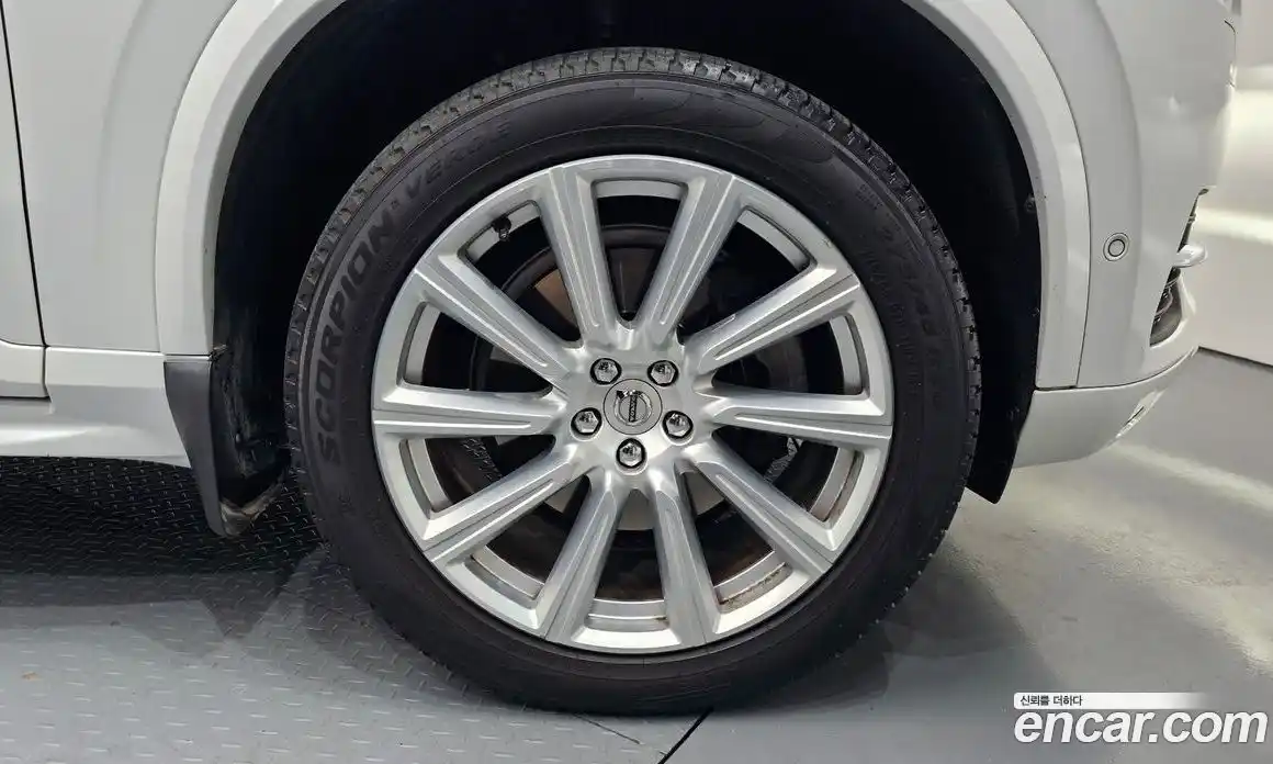 Volvo XC90 2017 2.0 Автомат в Москве № 344214, фото 13