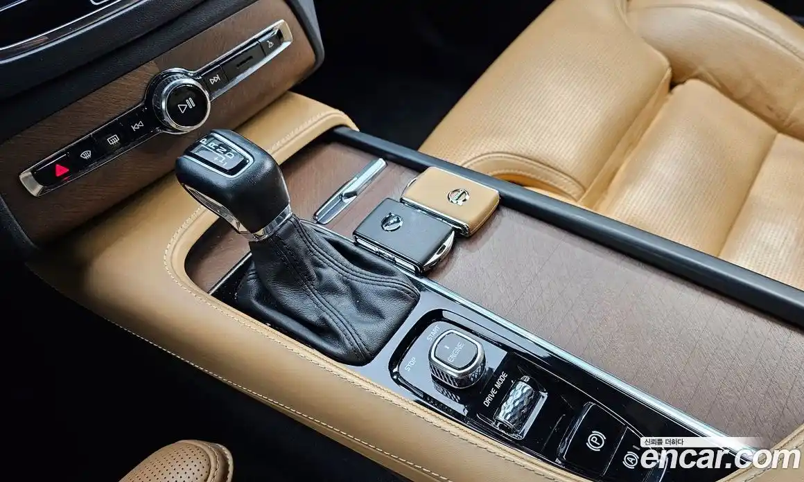 Volvo XC90 2017 2.0 Автомат в Москве № 344214, фото 3