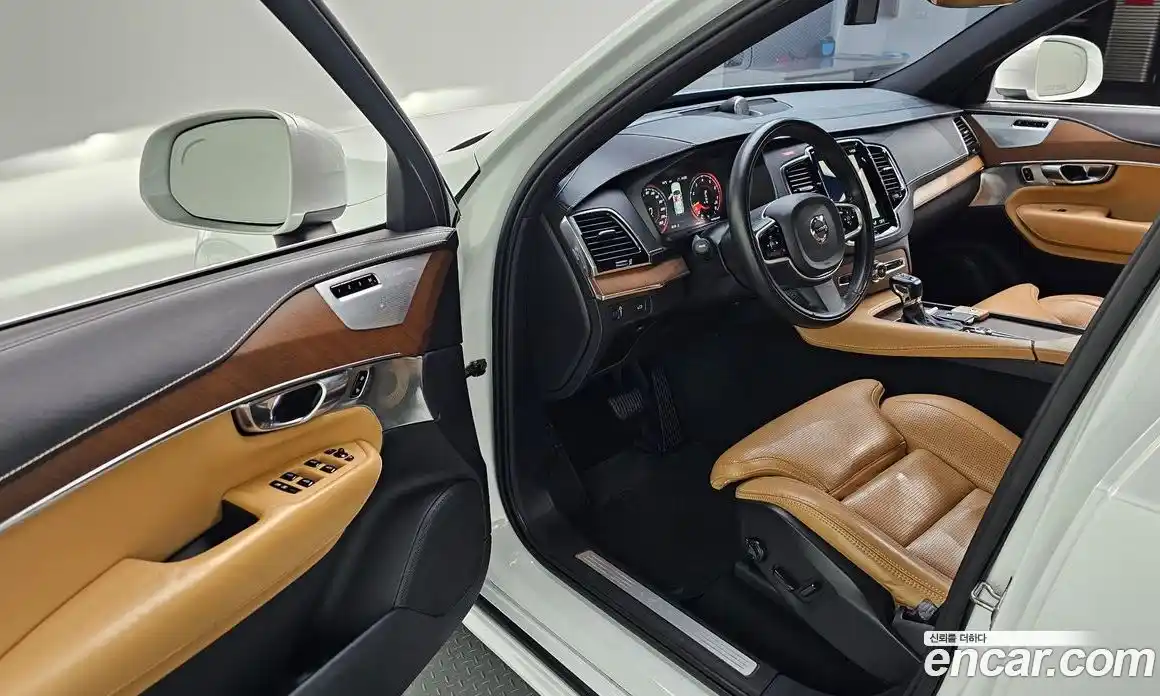 Volvo XC90 2017 2.0 Автомат в Москве № 344214, фото 9