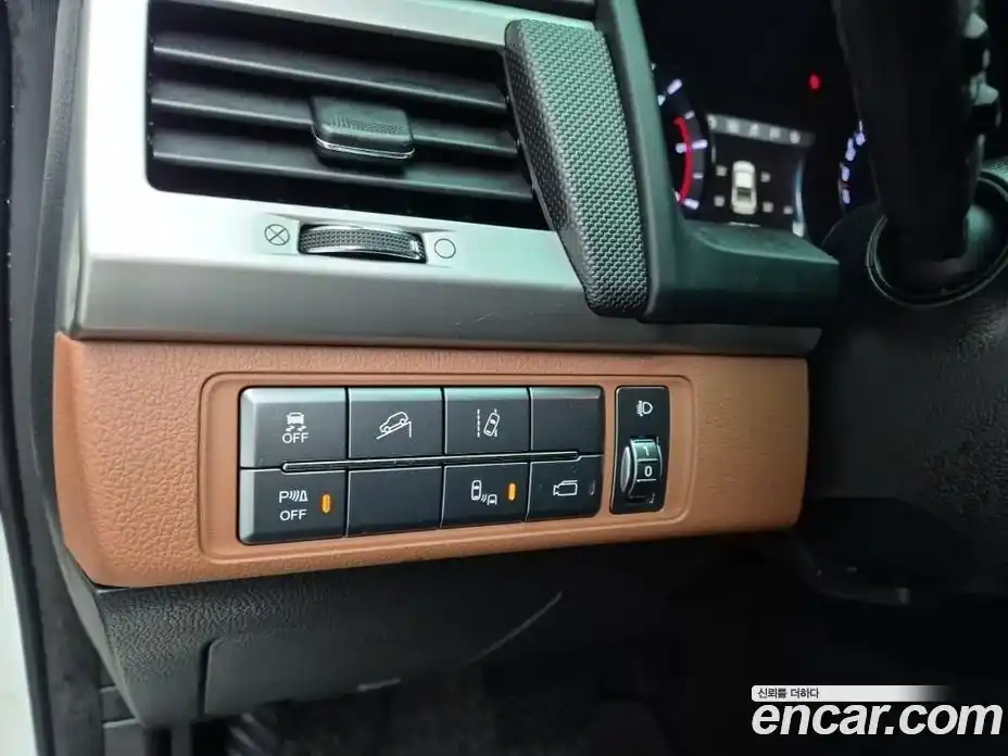 SsangYong Rexton 2019 2.2 Автомат в Москве № 34862, фото 16