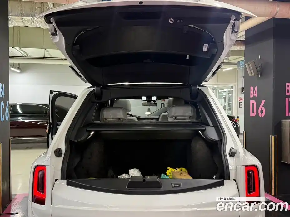 Rolls-Royce Cullinan 2022 6.7 Автомат в Москве № 353777, фото 6