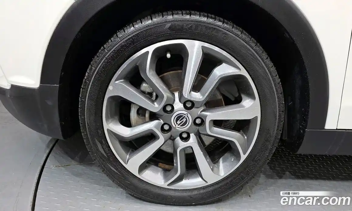 SsangYong TIBOLI 2016 1.6 Автомат в Москве № 367586, фото 5