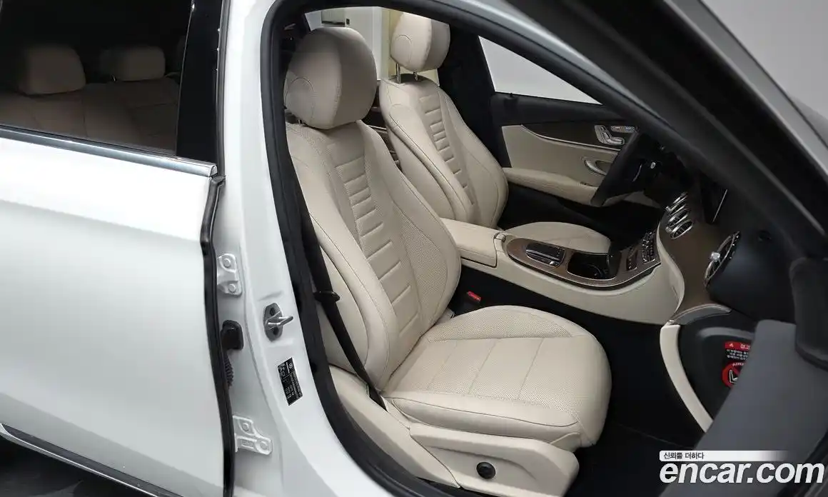 Mercedes-Benz E-Class 2022 2.0 Автомат в Москве № 371896, фото 11