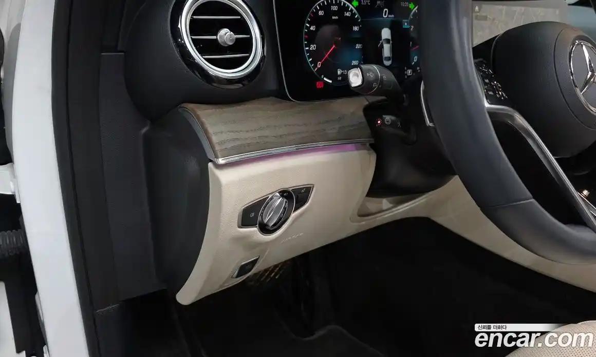 Mercedes-Benz E-Class 2022 2.0 Автомат в Москве № 371896, фото 12