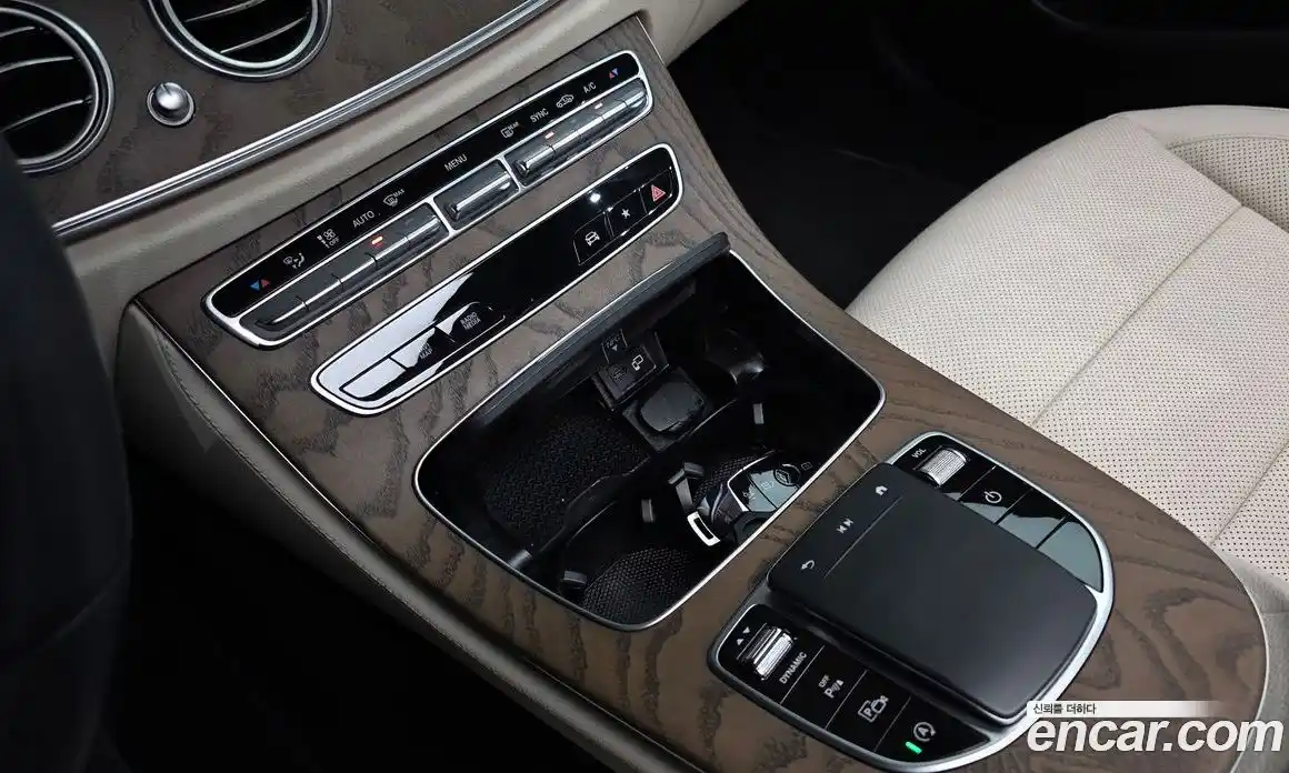 Mercedes-Benz E-Class 2022 2.0 Автомат в Москве № 371896, фото 16