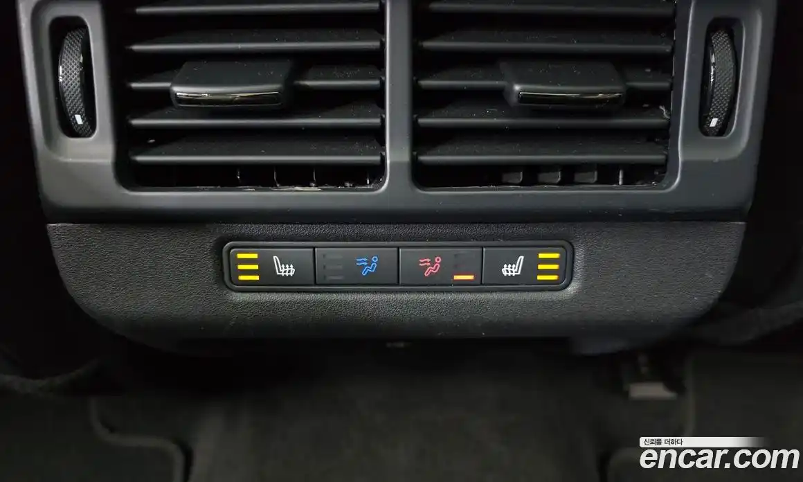 Land Rover Range-Rover Evoque 2025 2.0 Автомат в Москве № 374660, фото 17