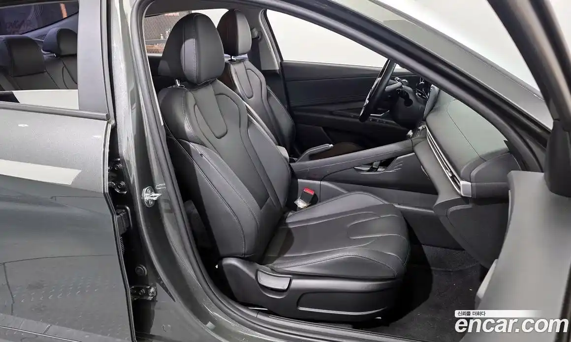 Hyundai Avante 2021 1.6 Автомат в Москве № 382915, фото 12