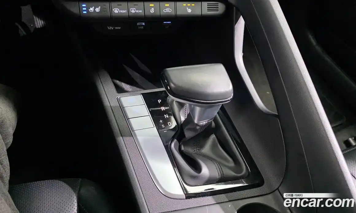 Hyundai Avante 2021 1.6 Автомат в Москве № 382915, фото 9