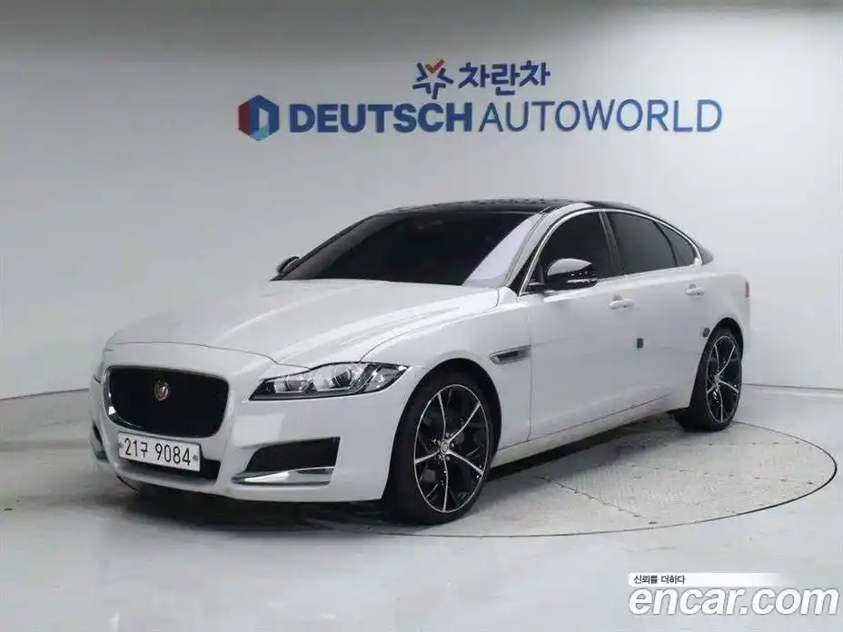 Jaguar XF 2017 2.0 Автомат в Москве № 386434, фото 1