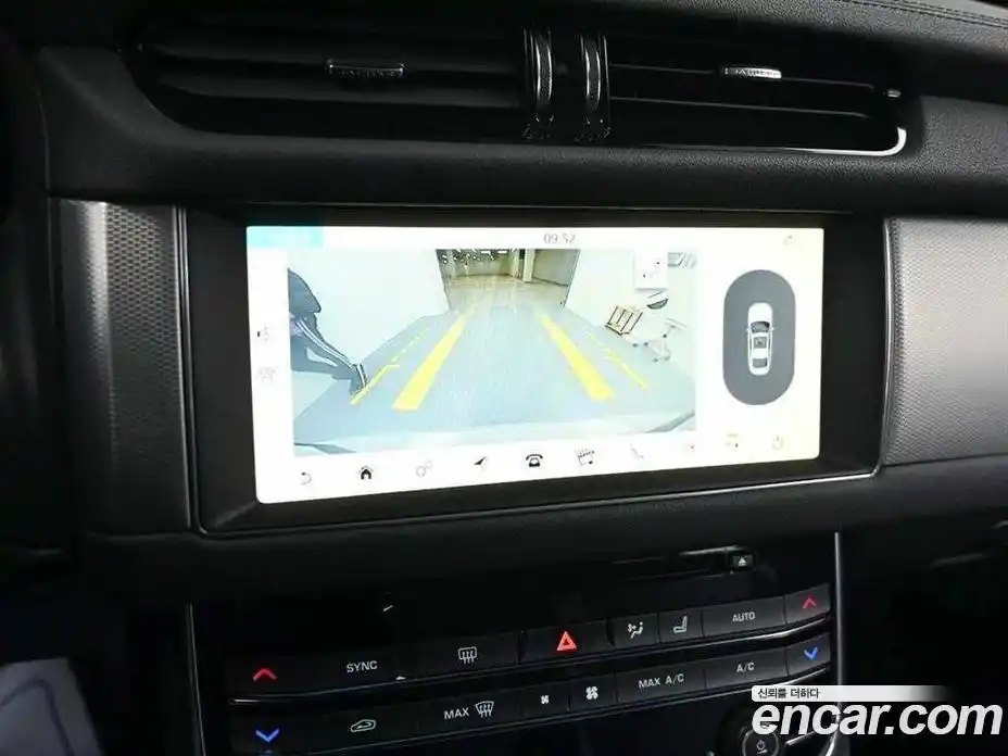 Jaguar XF 2017 2.0 Автомат в Москве № 386434, фото 15