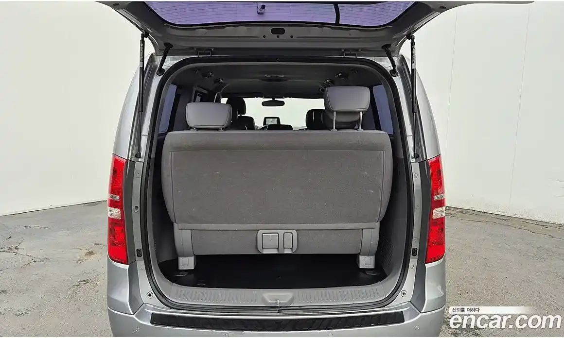 Hyundai Starex 2015 2.5 Автомат в Москве № 399837, фото 19