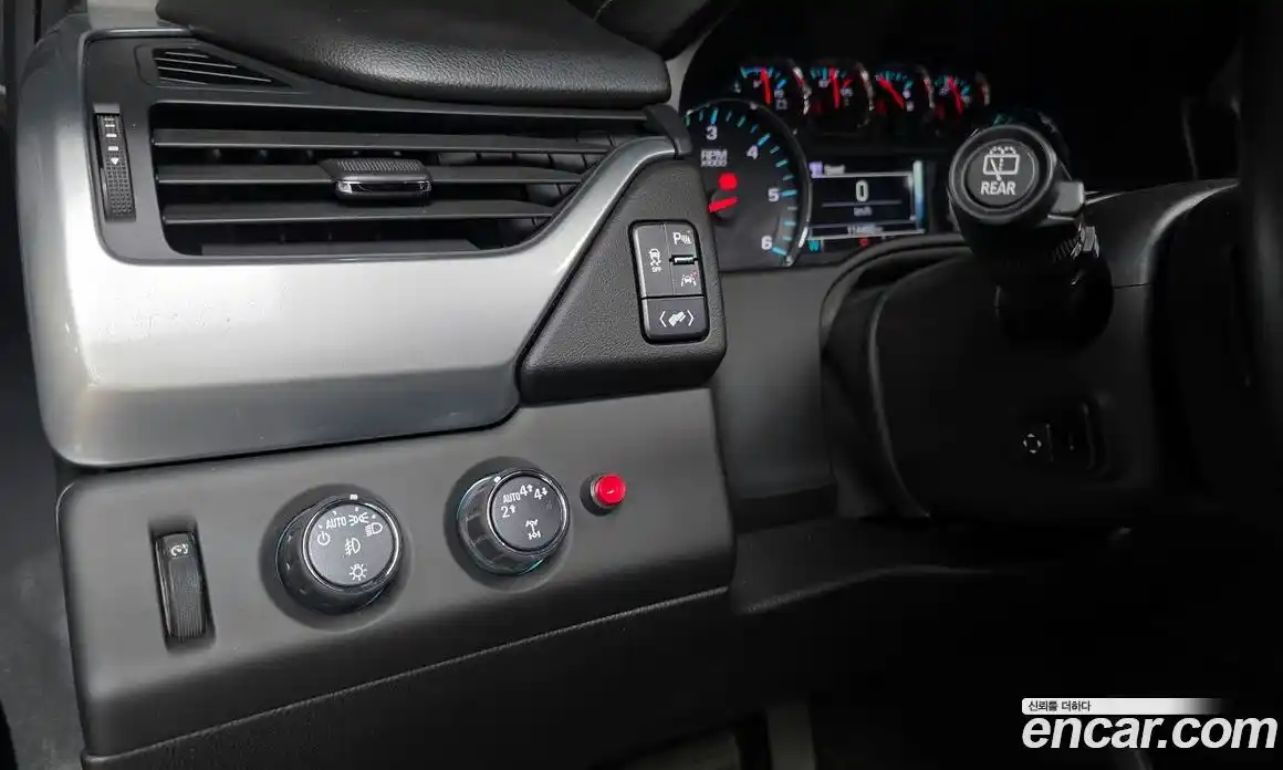 Chevrolet Surburban 2017 5.3 Автомат в Москве № 403900, фото 16