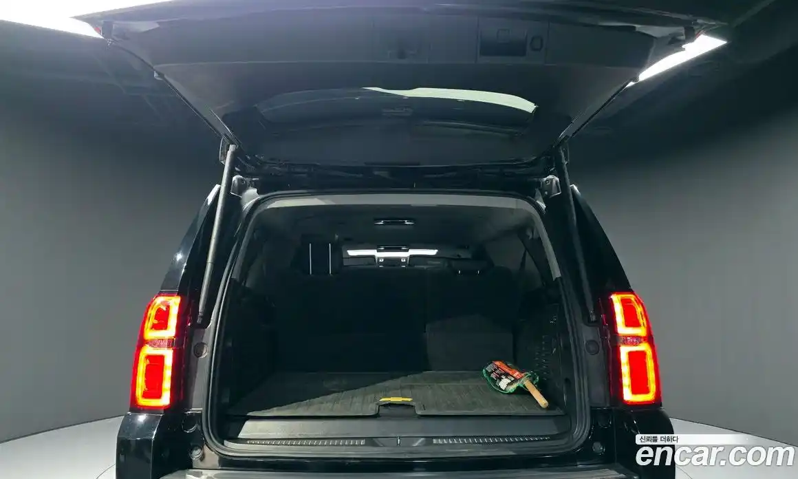 Chevrolet Surburban 2017 5.3 Автомат в Москве № 403900, фото 19