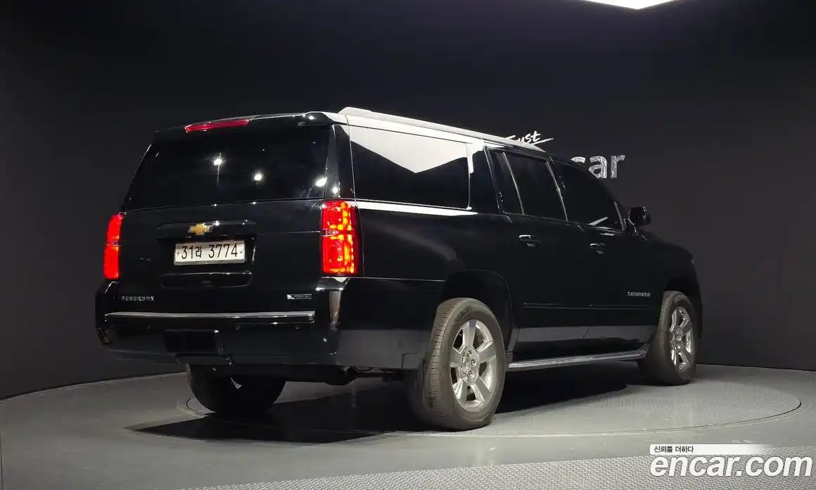 Chevrolet Surburban 2017 5.3 Автомат в Москве № 403900, фото 2