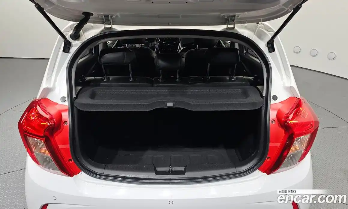 Chevrolet Spark 2021 1.0 Автомат в Москве № 411264, фото 20