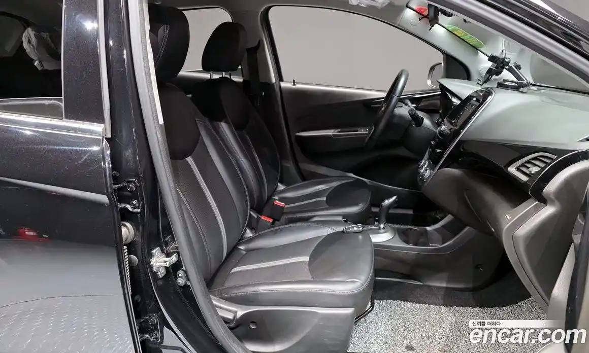 Chevrolet Spark 2022 1.0 Автомат в Москве № 422278, фото 11