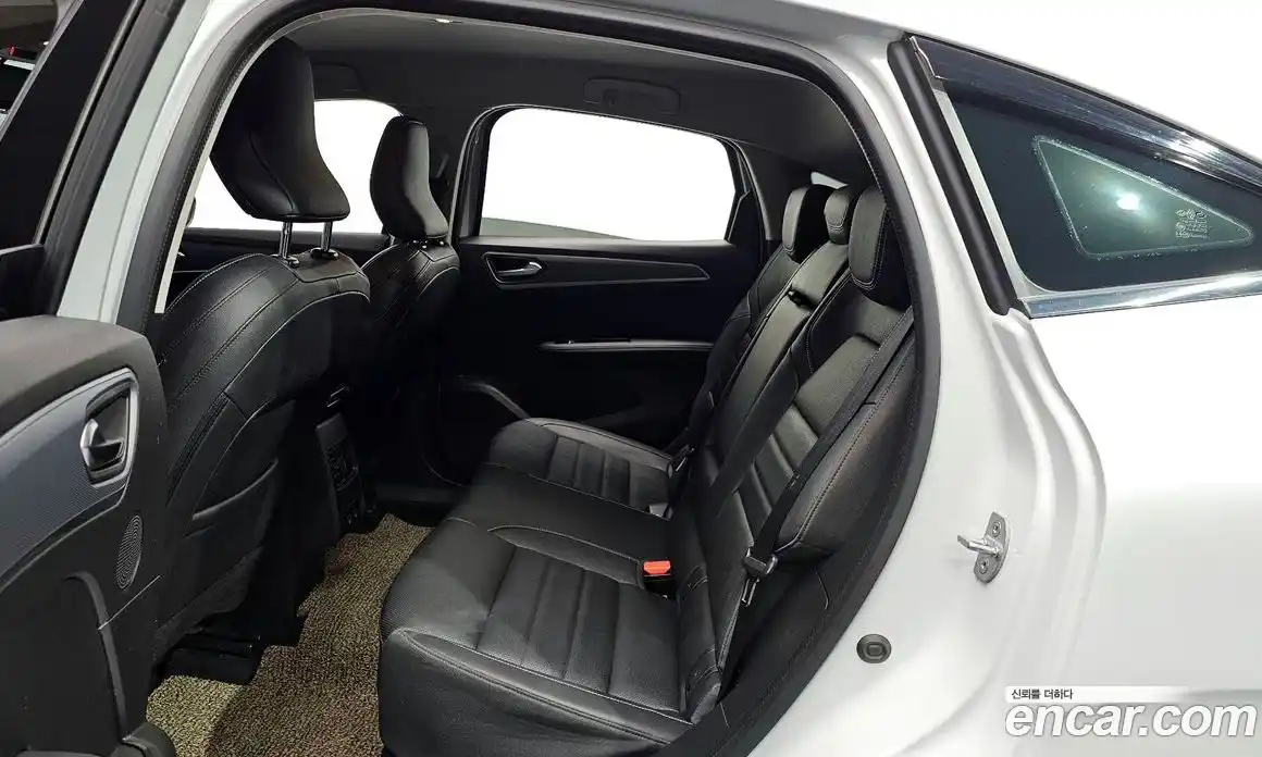 Renault XM3 2022 1.3 Автомат в Москве № 423407, фото 12