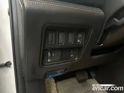 Renault QM6 2023 2.0 Автомат в Москве № 424175, миниатюра 5