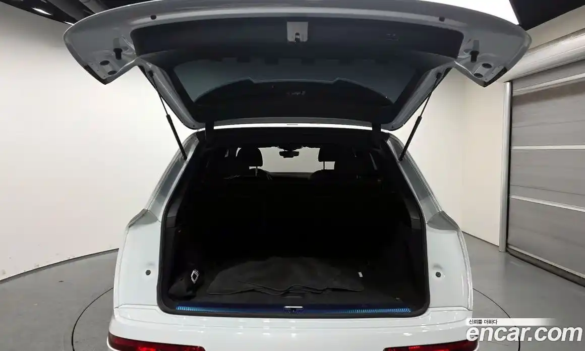 Audi Q7 2023 3.0 Автомат в Москве № 428583, фото 20