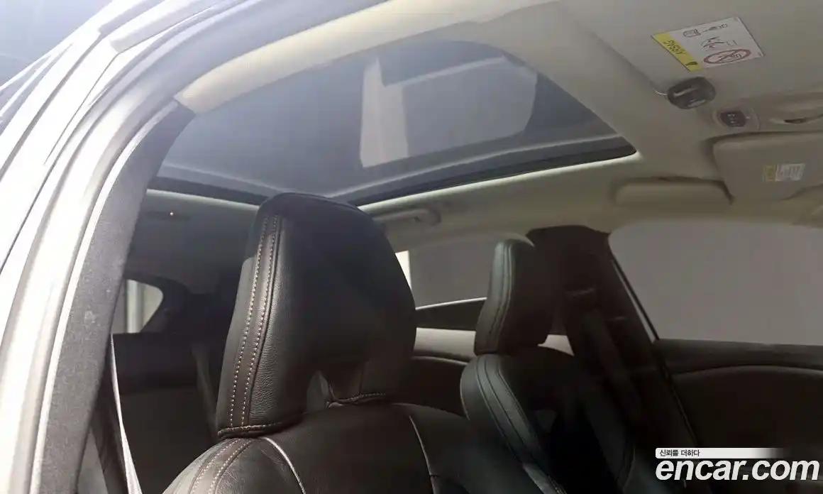 Volvo V40 2019 2.0 Автомат в Москве № 430026, фото 17