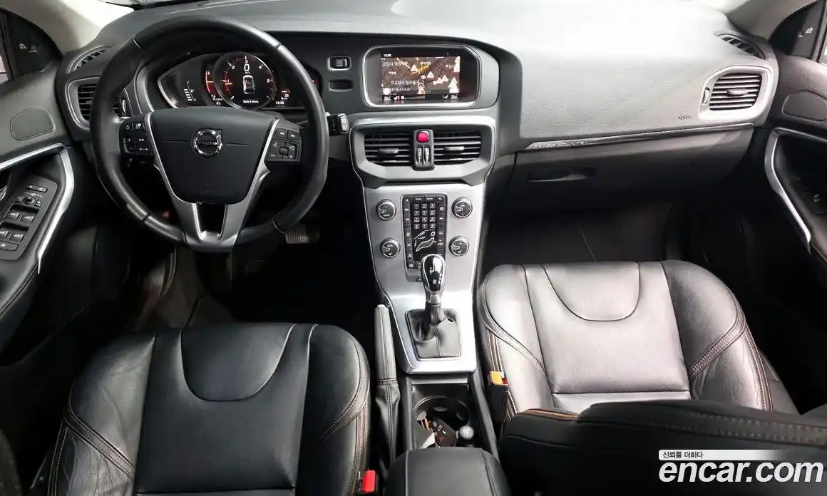 Volvo V40 2019 2.0 Автомат в Москве № 430026, фото 7