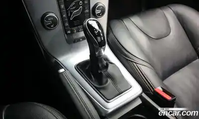 Volvo V40 2019 2.0 Автомат в Москве № 430026, миниатюра 9