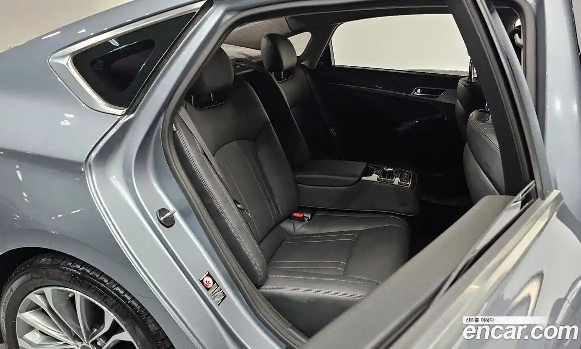 Hyundai Genesis 2016 3.3 Автомат в Москве № 44665, фото 16