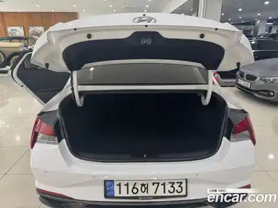 Hyundai Avante 2023 1.6 Автомат в Москве № 449545, миниатюра 11