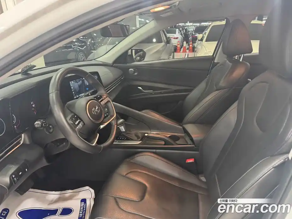 Hyundai Avante 2023 1.6 Автомат в Москве № 449545, фото 7