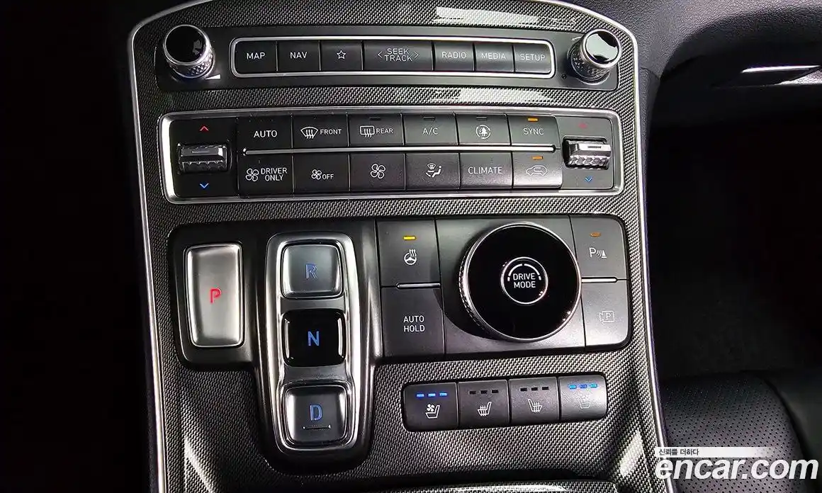 Hyundai Santa Fe 2022 1.6 Автомат в Москве № 450368, фото 9