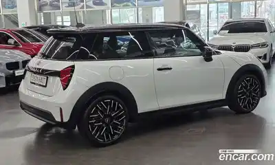 Mini Cooper 2025 2.0 Автомат в Москве № 457061, миниатюра 2