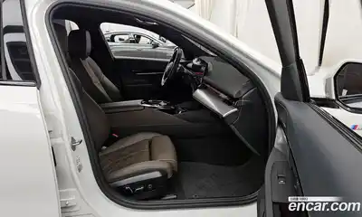 BMW 5-Series 2024 2.0 Автомат в Москве № 464080, миниатюра 11