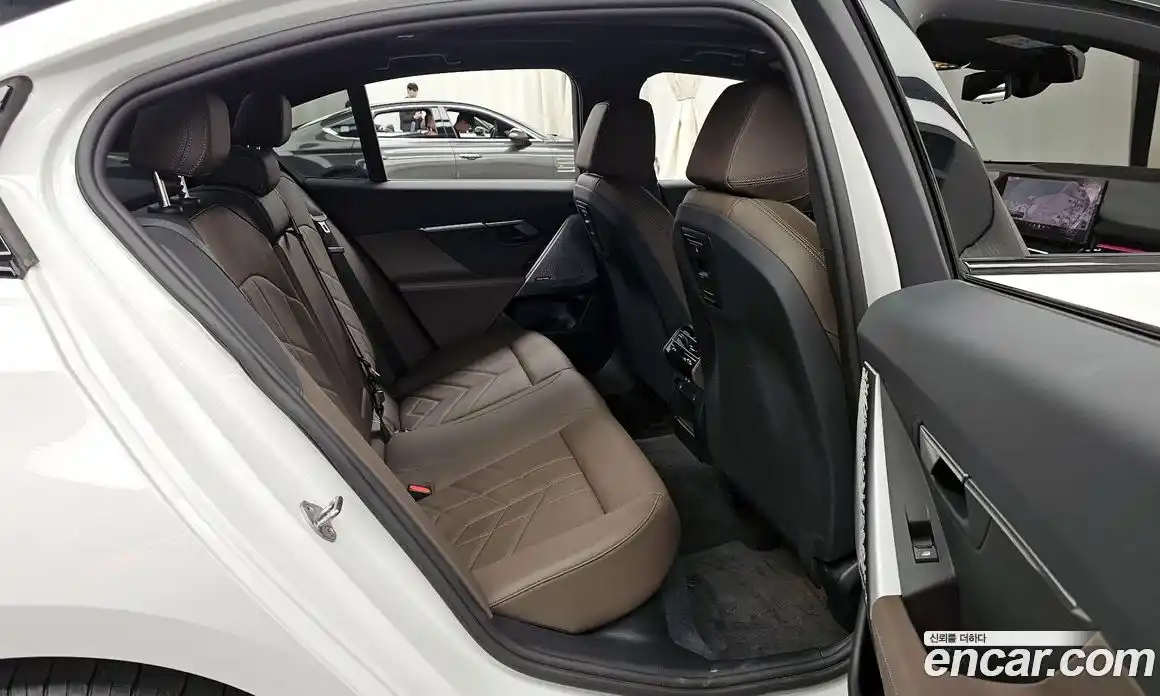 BMW 5-Series 2024 2.0 Автомат в Москве № 464080, фото 12