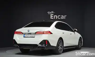 BMW 5-Series 2024 2.0 Автомат в Москве № 464080, миниатюра 2