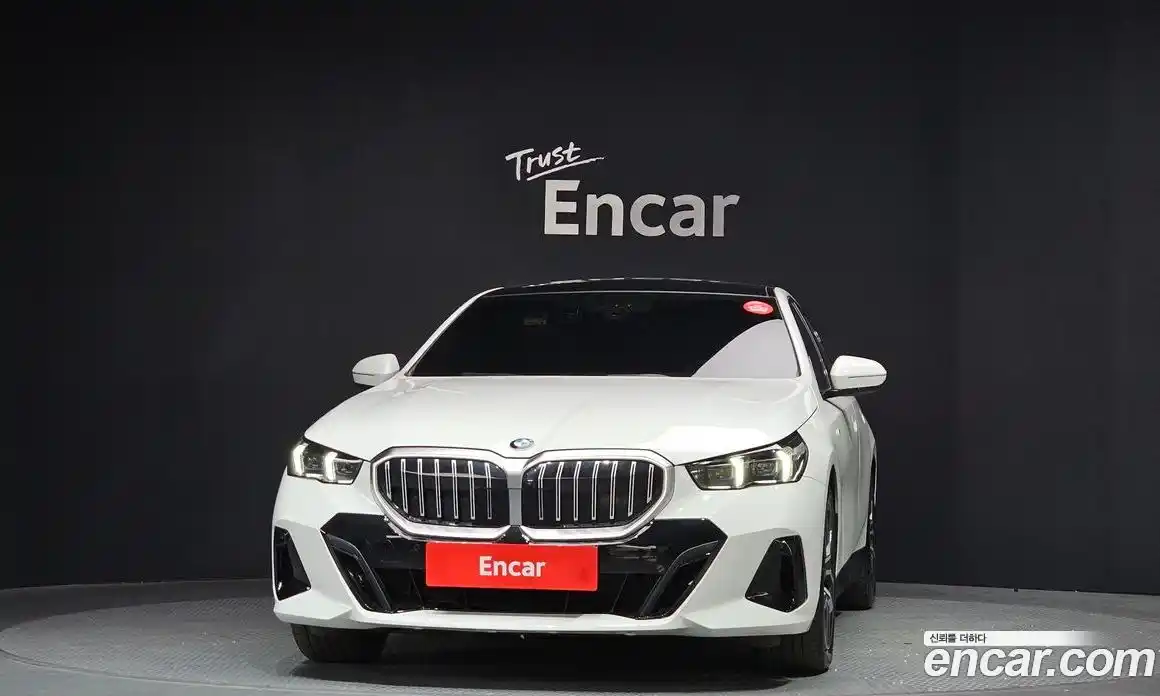 BMW 5-Series 2024 2.0 Автомат в Москве № 464080, фото 3