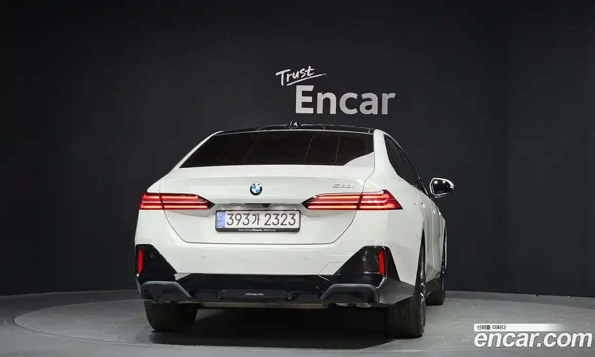 BMW 5-Series 2024 2.0 Автомат в Москве № 464080, фото 4