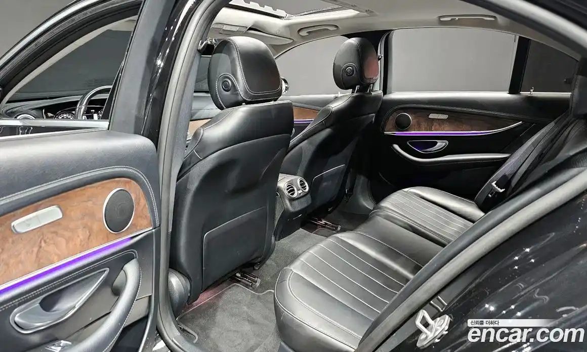 Mercedes-Benz E-Class 2017 1.9 Автомат в Москве № 467933, фото 12