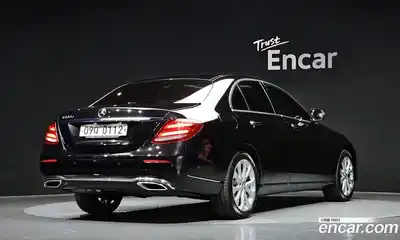 Mercedes-Benz E-Class 2017 1.9 Автомат в Москве № 467933, миниатюра 2