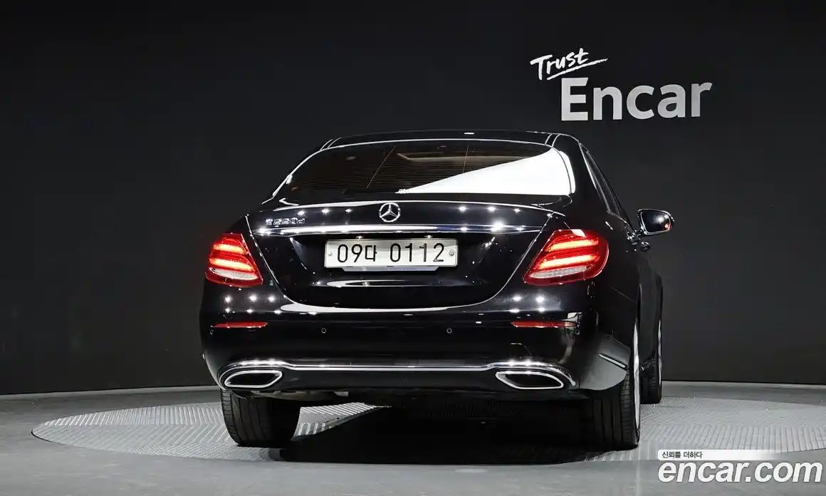 Mercedes-Benz E-Class 2017 1.9 Автомат в Москве № 467933, фото 4