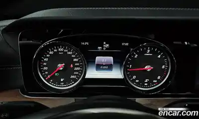 Mercedes-Benz E-Class 2017 1.9 Автомат в Москве № 467933, миниатюра 8