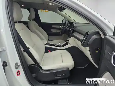 Volvo XC40 2024 2.0 Автомат в Москве № 470043, миниатюра 11