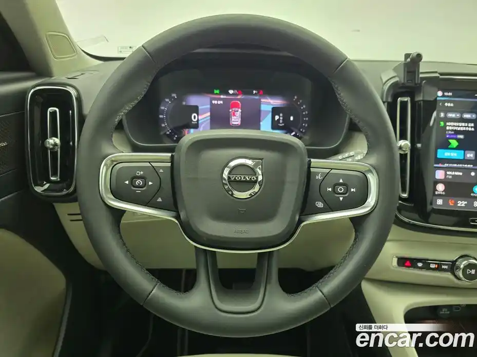 Volvo XC40 2024 2.0 Автомат в Москве № 470043, фото 13