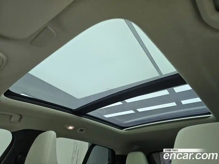 Volvo XC40 2024 2.0 Автомат в Москве № 470043, фото 16