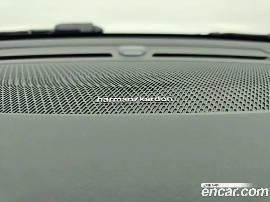 Volvo XC40 2024 2.0 Автомат в Москве № 470043, фото 17