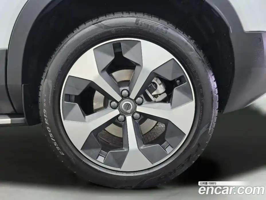 Volvo XC40 2024 2.0 Автомат в Москве № 470043, фото 5