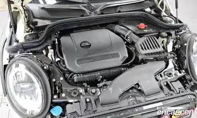 Mini Cooper Convertible 2022 2.0 Автомат в Москве № 471973, миниатюра 6