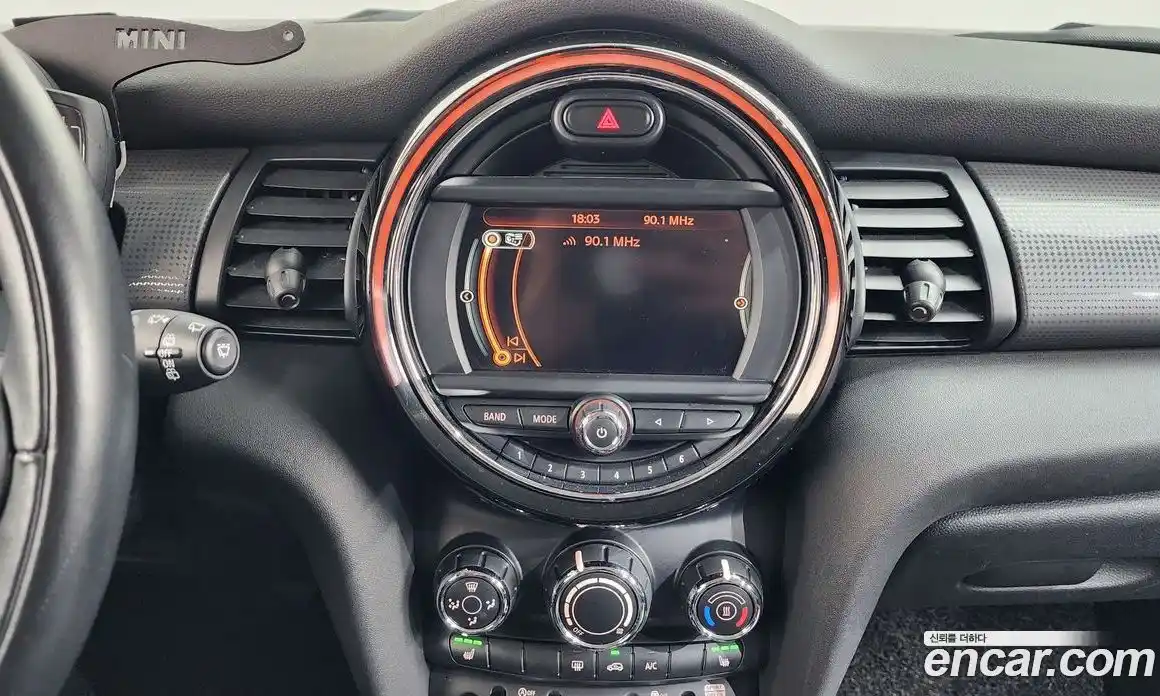 Mini Cooper 2018 1.5 Автомат в Москве № 472006, фото 14